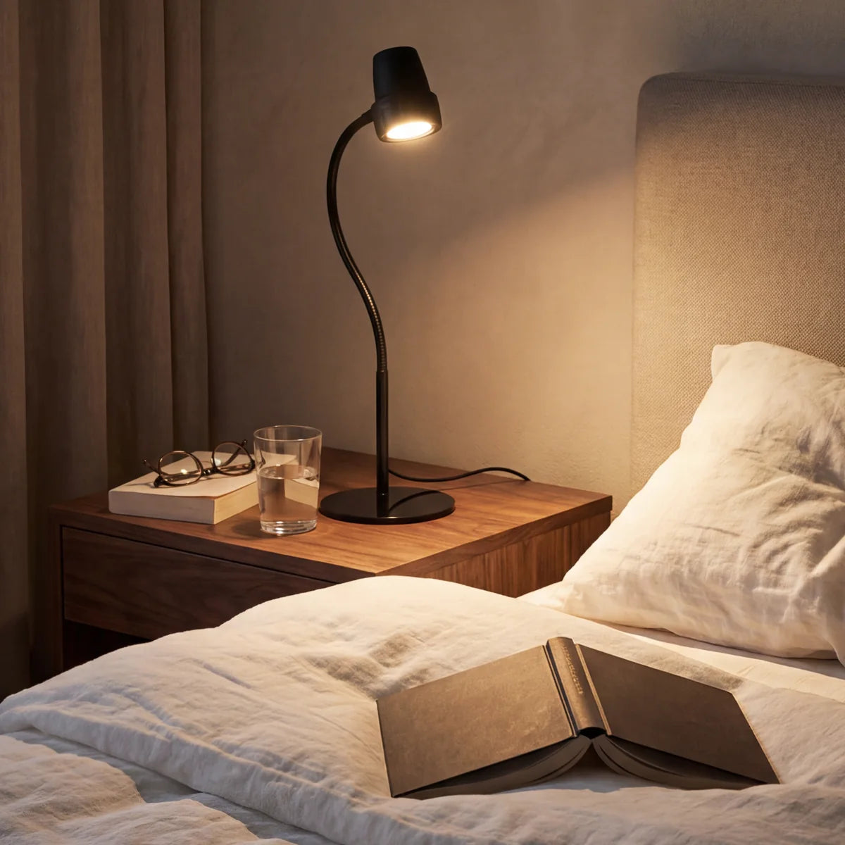 High Definition Essential Table Light