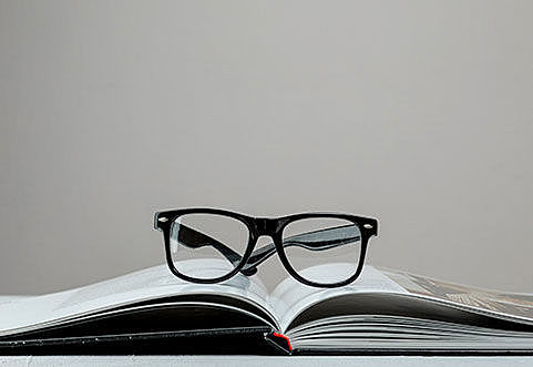 Glasses could correct eyesight of macular degeneration sufferers