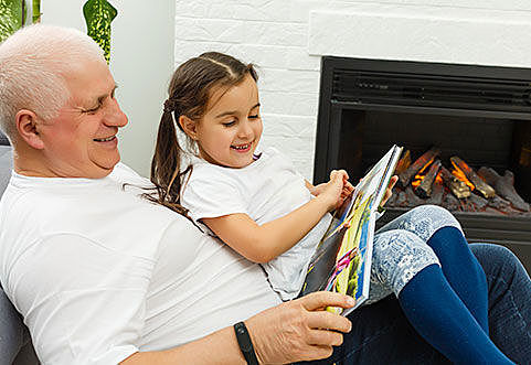 Books still beat tablets for reading to children