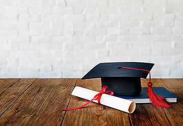 The Higher Your Education the Higher Risk of Having This Eye Condition