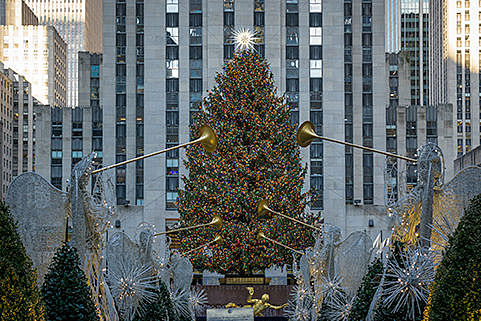 The best Christmas lights around the world