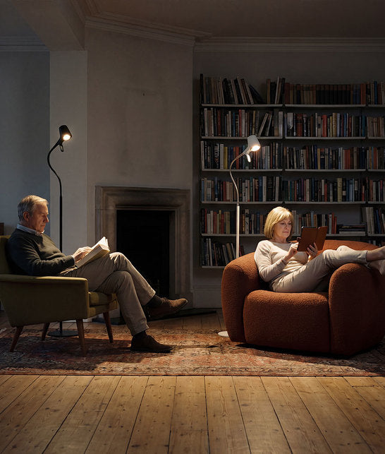 Couple reading with HD Original floor light